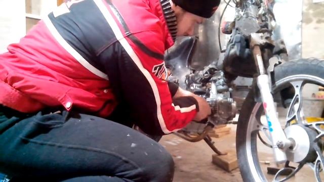 Замер компрессии на новом моторе, мопед Альфа 107сс смотреть онлайн