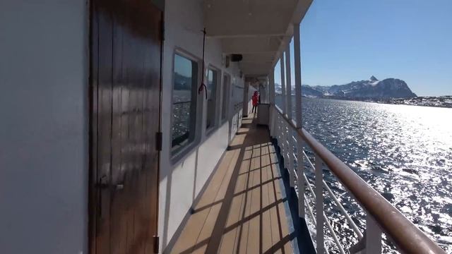 Экскурсия по самому роскошному экспедиционному судну смотреть онлайн