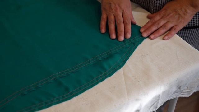 Как подшить изделие с ЗАКРУГЛЁННЫМИ линиями низа. Пошаговый обзор.