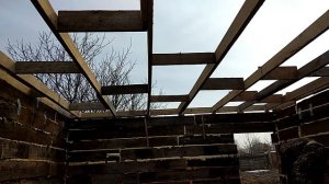 Сарай из ШПАЛ  Обшиваю потолок 13 серия