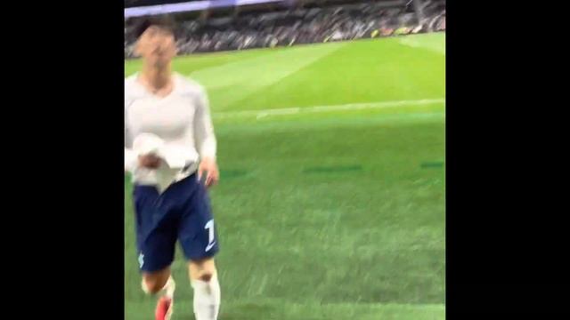 Heung-min Son gives his shirt to young spurs fan on his 7th birthday, Dreams come true!!! Legend смотреть онлайн