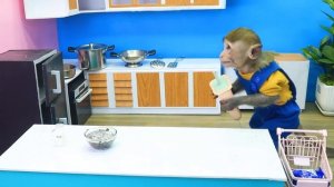 Baby Monkey KiKi playing with Coca vs Pepsi Vending Machine and go to the toilet | KUDO ANIMAL KIKI