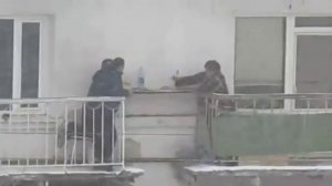 Бухаем на балконе