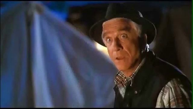 Лесли Нильсен - Только потушу костёр.. смотреть онлайн