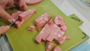Тушёная капуста с колбасой