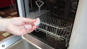 Как просто почистить посудомоечную машину?