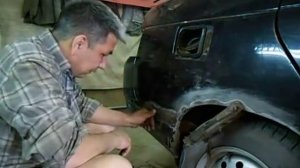 Как покрасить и обработать ржавчину на задних арках 2110-часть 1(начало)