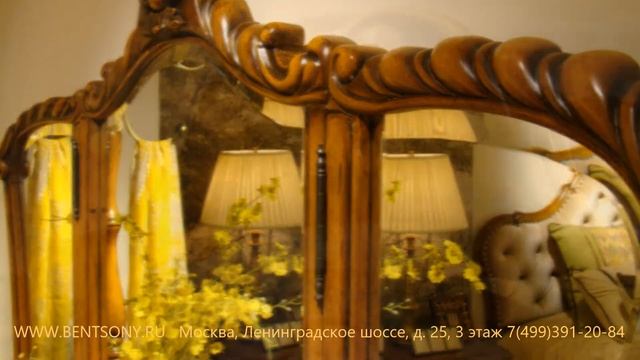 Видео обзор: Стол туалетный "Лоренс В" классический с зеркалом