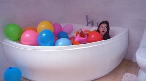 Экстремальные ПРЯТКИ В ШКОЛЕ!!! Сработала СИГНАЛИЗАЦИЯ!!! Как Выбраться НЕЗАМЕТНО