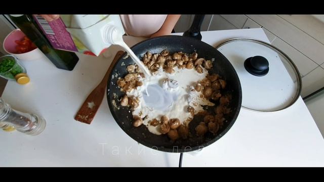 Маленькая кухня : ПАСТА с грибами : ОБЕД за 15 минут! | Готовит ребёнок | Вот Такие Дела смотреть онлайн