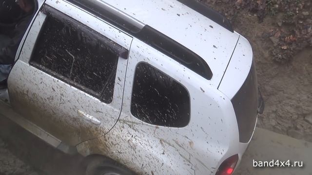 Renault Duster против Нивы смотреть онлайн