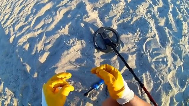 Вот это выход,здесь много ЗОЛОТА!Пляжный поиск с металлоискателем на морском побережье УРЗУФА!