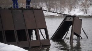 Подъём ферм Томаса на заградительных воротах №116.