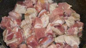 Свинина с луком и соевым соусом