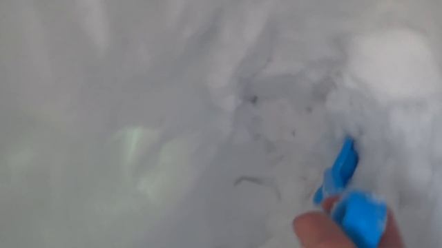 Застряли в снежной пещере Сделали Огромную ледяную горку смотреть онлайн