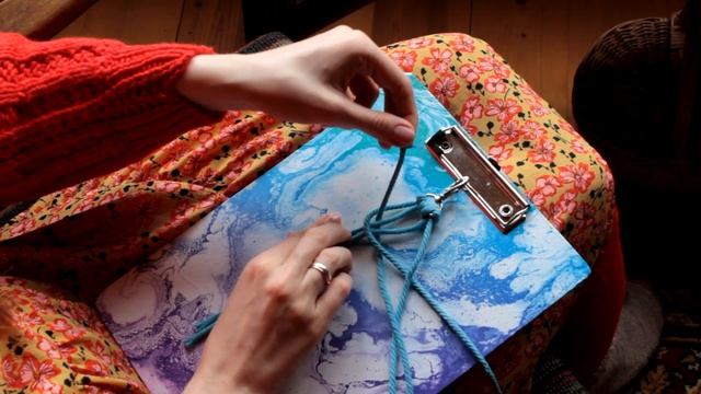 Брелок "Витая цепочка" | Уютный мастер-класс смотреть онлайн