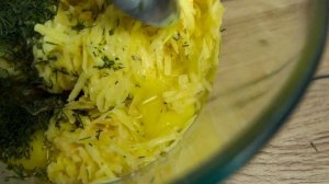 Картофельный пирог с фаршем, грибами и сыром (на сковороде)