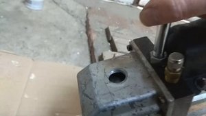 Замена масла в вакуумном насосе