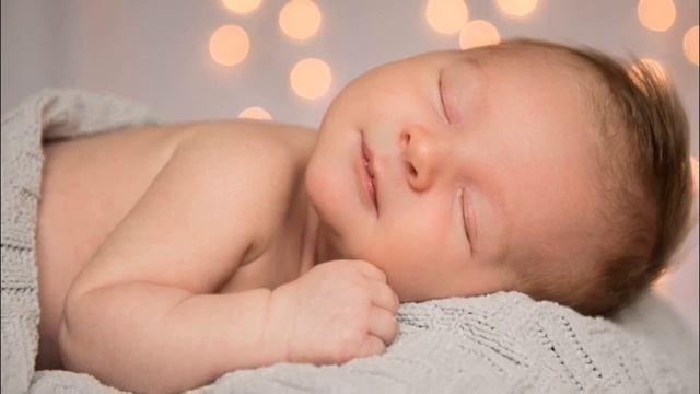 РЕБЕНОК СПИТ ПЛОХО | Почему ребёнок вздрагивает во сне смотреть онлайн