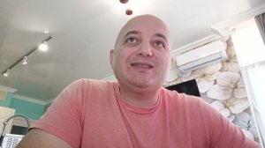 Примета : Ворон напал на человека в городе!