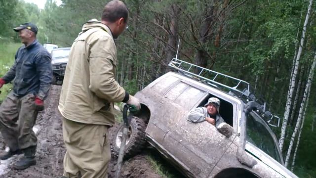 БЕЗДОРОЖЬЕ И 999 смотреть онлайн