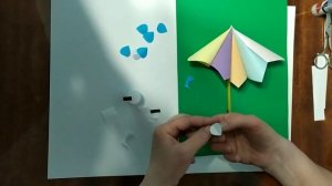 Поделка "Зонтик" из конусов