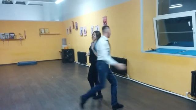 Современные Парные Танцы Хастл. Виталий В. и Марина С. Dance Fox г.Кемерово смотреть онлайн