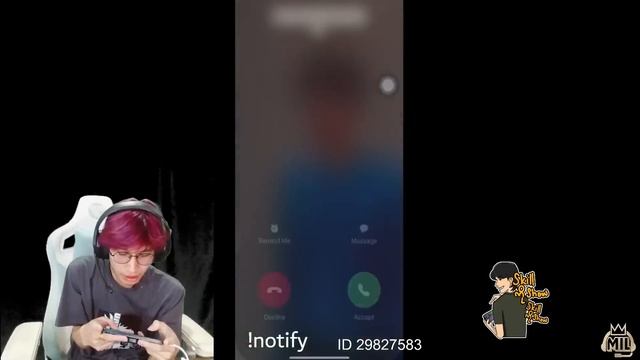 မောင်Max တစ်ယောက် Game ဆော့နေချိန် ဖုန်းဝင်လာသောအခါ ? смотреть онлайн