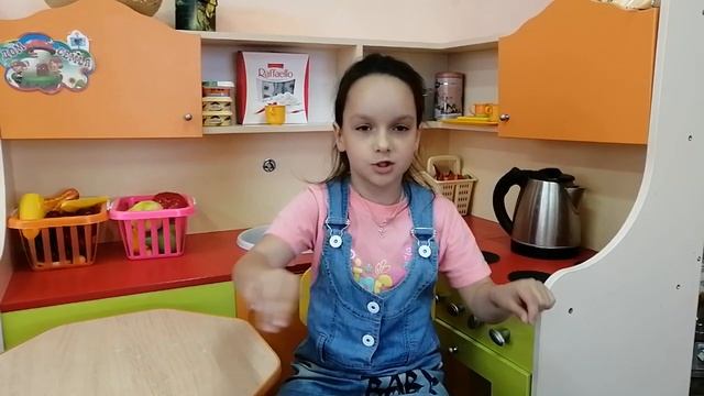 Пальчиковая гимнастика "Вышли мы гулять" смотреть онлайн