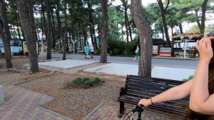 На велосипедах по Геленджику. Самое дешёвое жильё на набережной. Винзавод. Тонкий и Толстый мыс