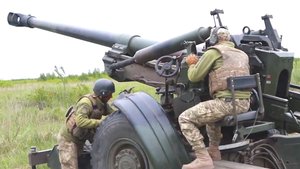 Итальянские гаубицы FH-70 появились в Украине.mp4