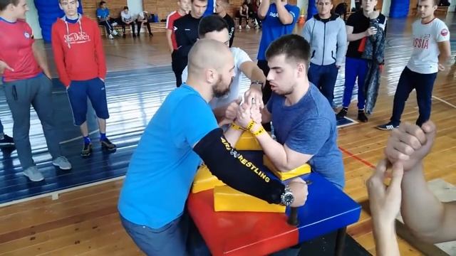 Чемпионат Курской области по армрестлингу 22.09.2019г.Ч.3 - категория до 85кг, левая рука. смотреть онлайн