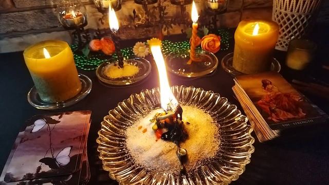 Сильная защита от любого колдовства.,любой магии.