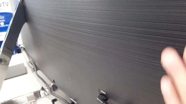 Samsung Quantum Dot SUHD 9000 Television and Curved Soundbar 4K video смотреть онлайн