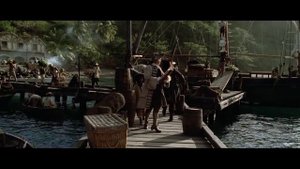 Капитан Джер Воробей сходит с корабля