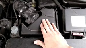 Замена воздушного фильтра на Рено Лагуна 3 ( renault  laguna 3) 2008 1,5 dci