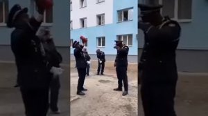 Негр поёт песню «Офицеры» ⭐??