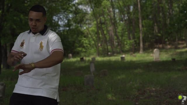 Moke Exposing Me смотреть онлайн