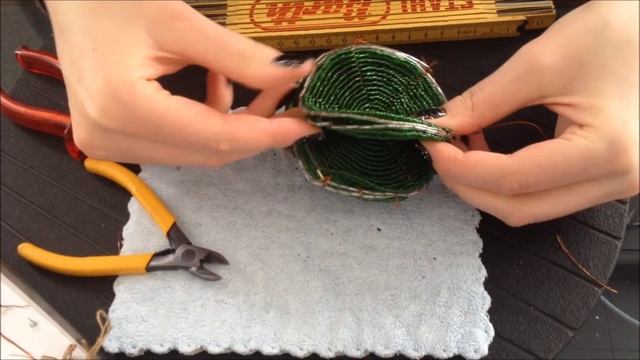 КАКТУС из БИСЕРА. TUTORIAL: Cactus out of beads. Часть 2/2. БИСЕРОПЛЕТЕНИЕ ДЛЯ НАЧИНАЮЩИХ смотреть онлайн