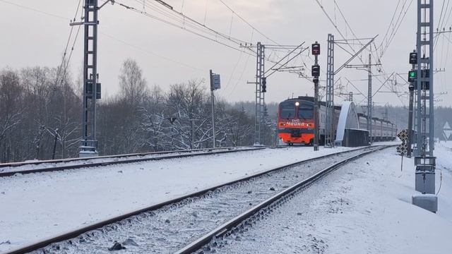 "Чайка" ЭД4М-0377 Поезд 6130 Павловск — Санкт-Петербург Витебский вокзал #машинист #электричка #эд4 смотреть онлайн