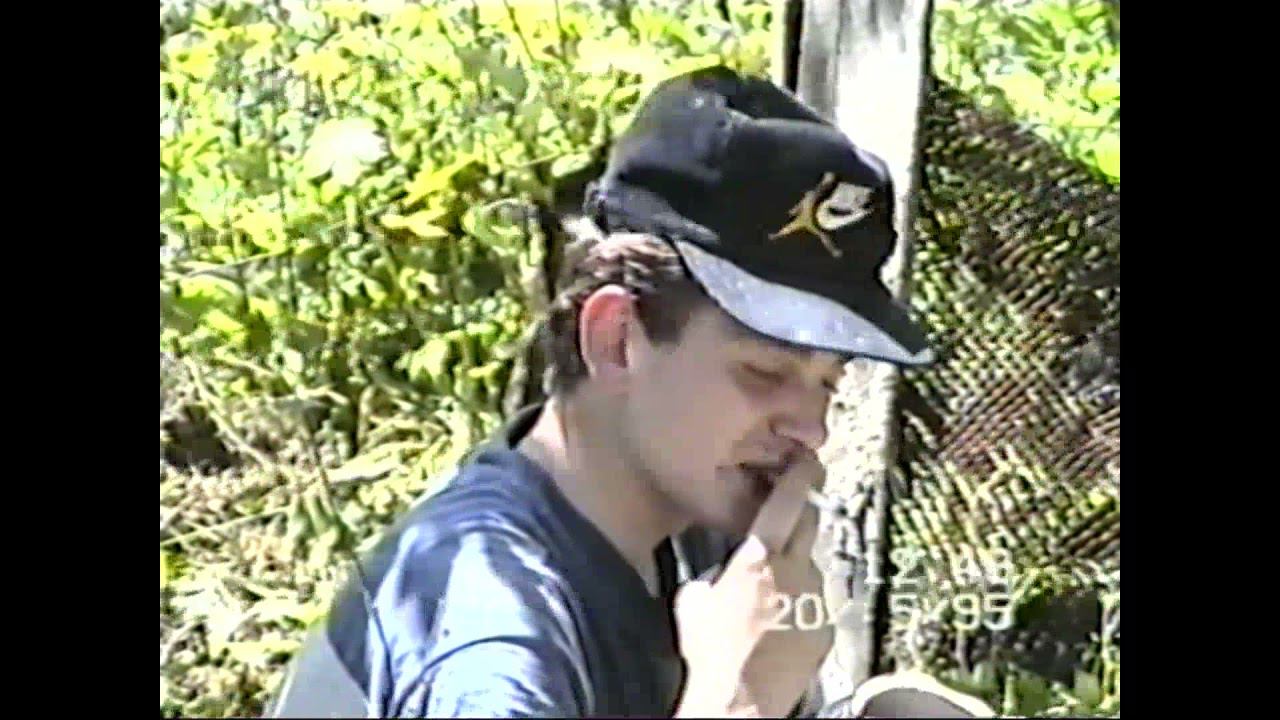 На даче Я  Петров и другиемай июнь 1995г