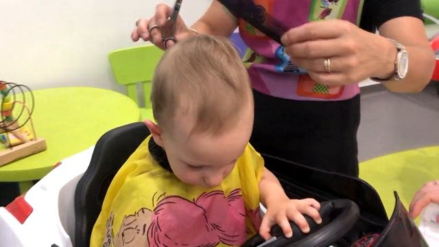 Первая стрижка Марка смотреть онлайн