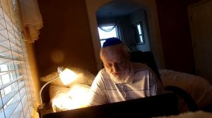 Учитель скажите как правильно одеваться чтобы войти в синагогу..?(Алексей)