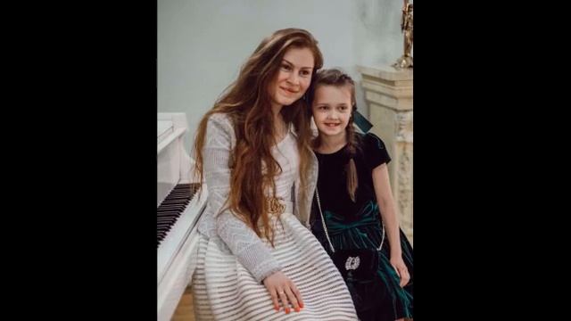 От улыбки ) смотреть онлайн