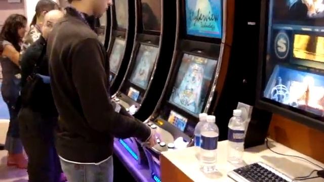 SlamIt Pinball in Las Vegas G2E Show смотреть онлайн