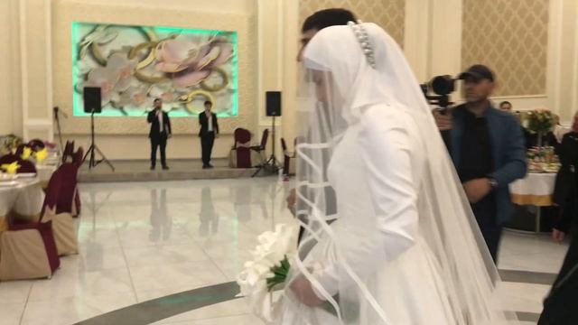 Встреча молодожёнов смотреть онлайн