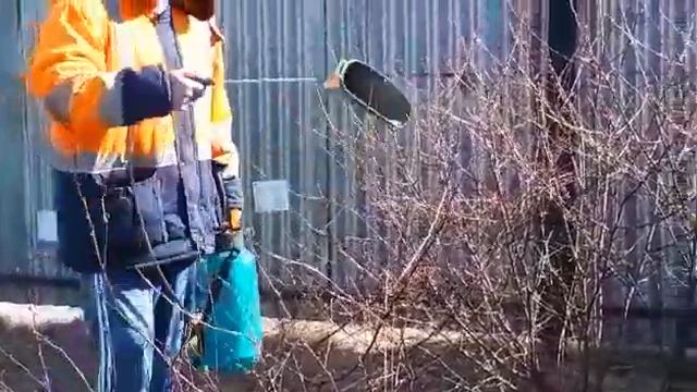 Опрыскиватель гардения. Очень легкий, удобная насадка разбрызгиватель, легко качать.