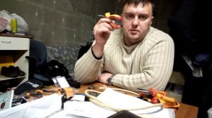 Универсальные плоскогубцы- тонкогубцы для электрика и холодильщика, за 300 рублей.