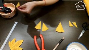 DIY/Кленовый лист из гофрированной бумаги/Corrugated Maple Leaf.