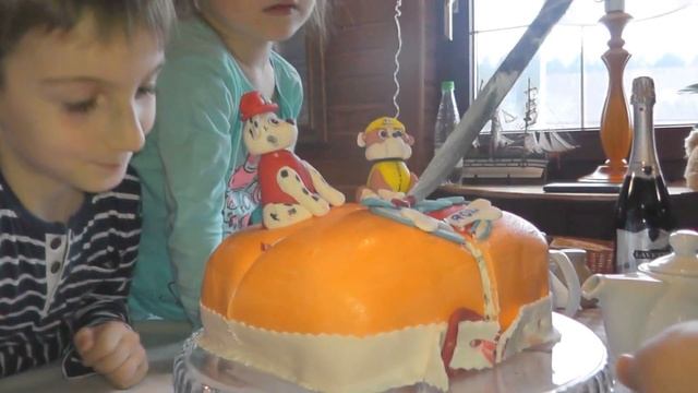 ЩЕНЯЧИЙ ПАТРУЛЬ торт МАРШАЛ и КРЕПЫШ поздравляют Сашу С ДНЕМ РОЖДЕНИЯ смотреть онлайн